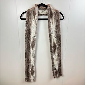 NWT Vine Street Faux Fur Winter Long Scarf Luxury Style Comfort California Cozy